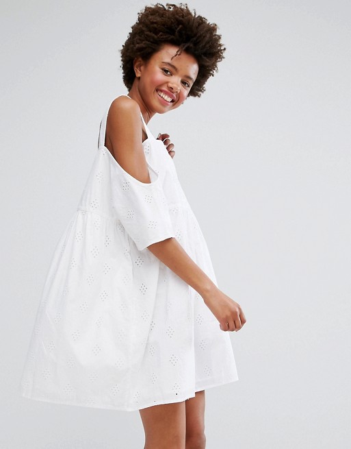 robe blanche off shoulder asos